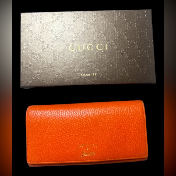 Gucci Vibrant Orange Leather Wallet - Picture 1 of 17